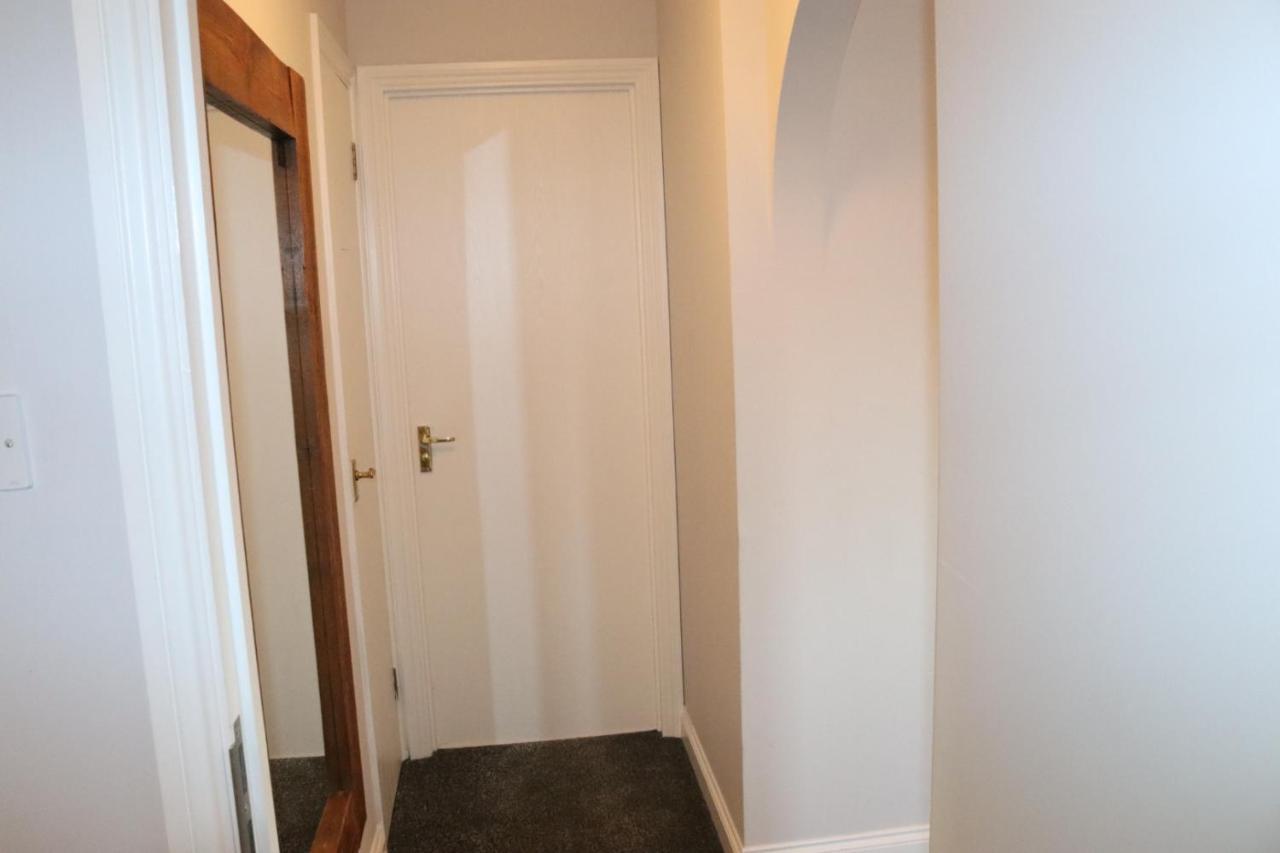Garland Modern Apartment With Private Garden & Parking Dartford 5 Bagian luar foto