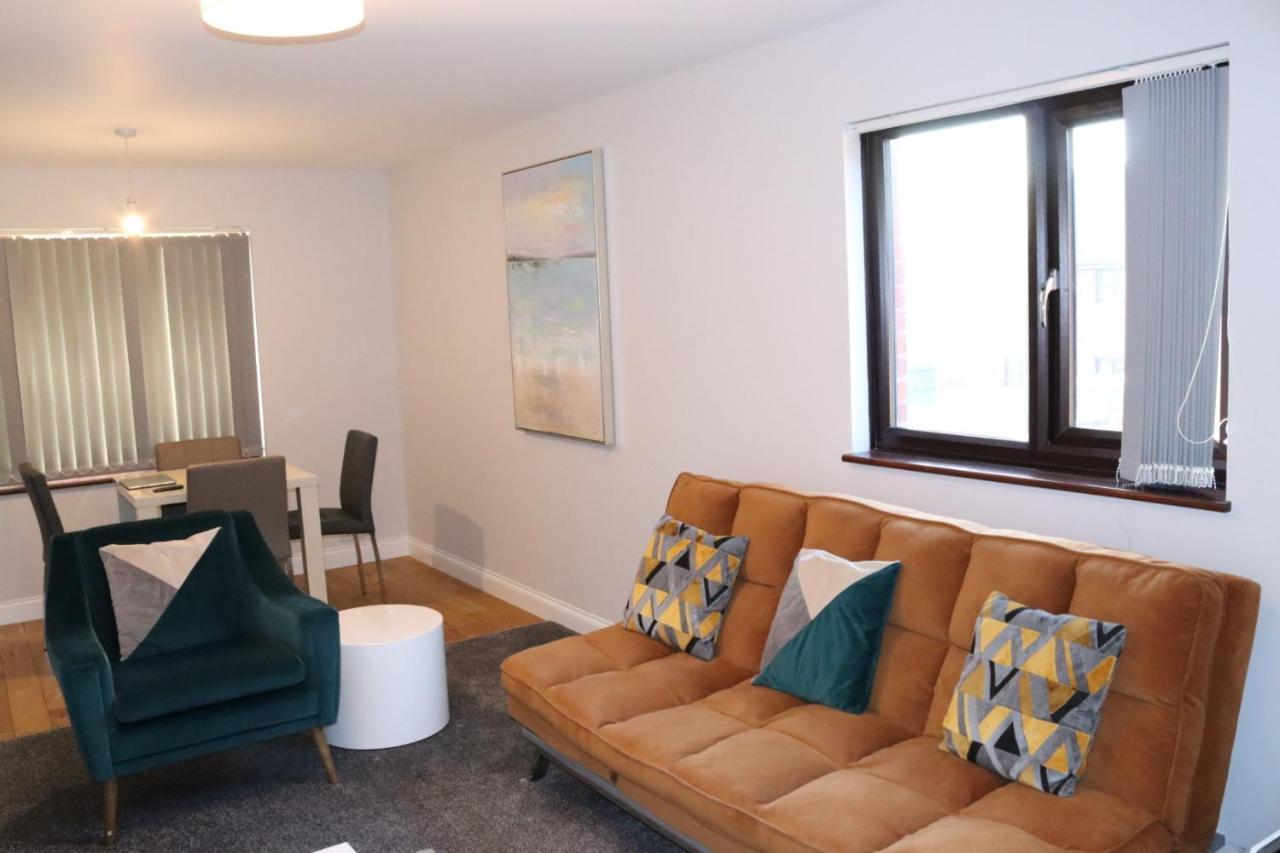 Garland Modern Apartment With Private Garden & Parking Dartford 5 Bagian luar foto