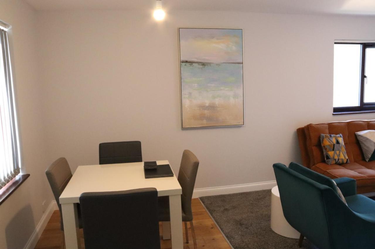 Garland Modern Apartment With Private Garden & Parking Dartford 5 Bagian luar foto