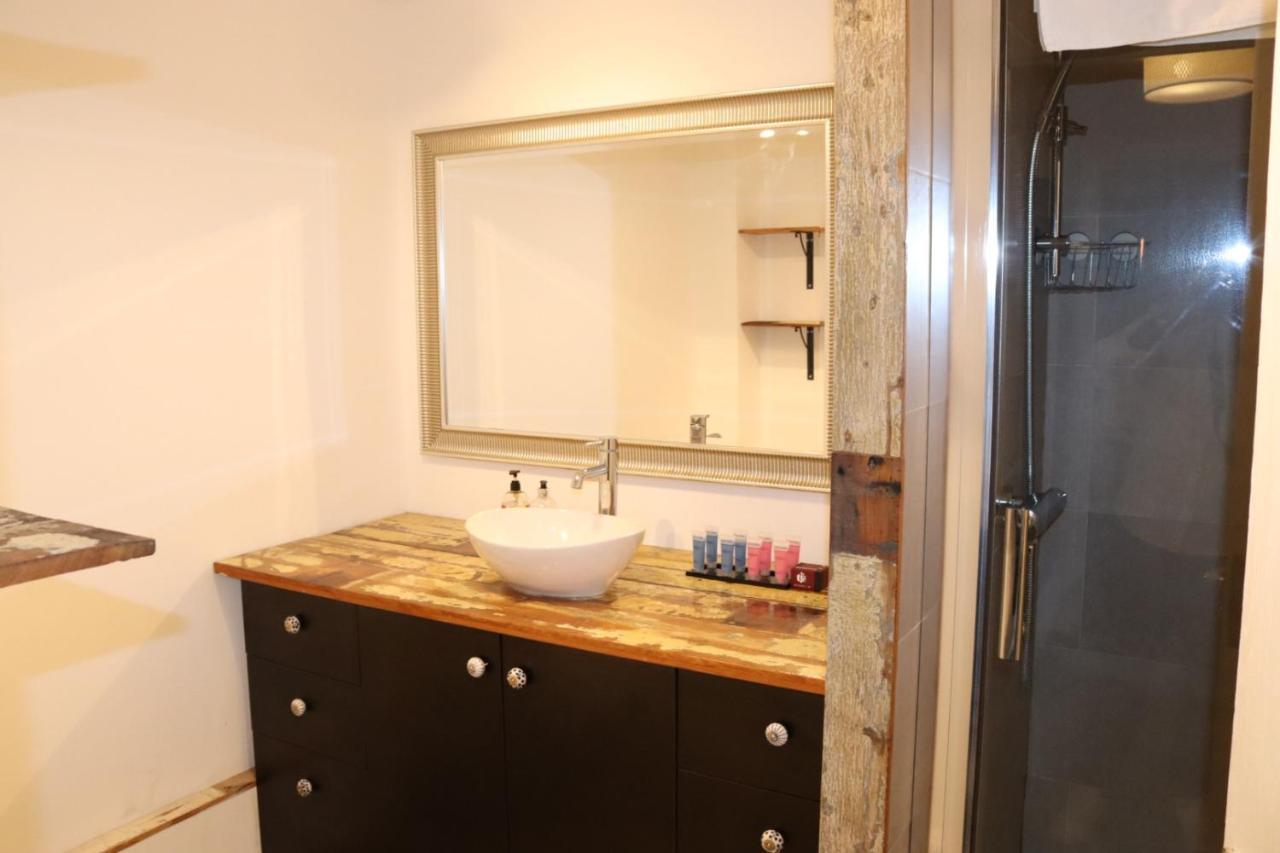 Garland Modern Apartment With Private Garden & Parking Dartford 5 Bagian luar foto