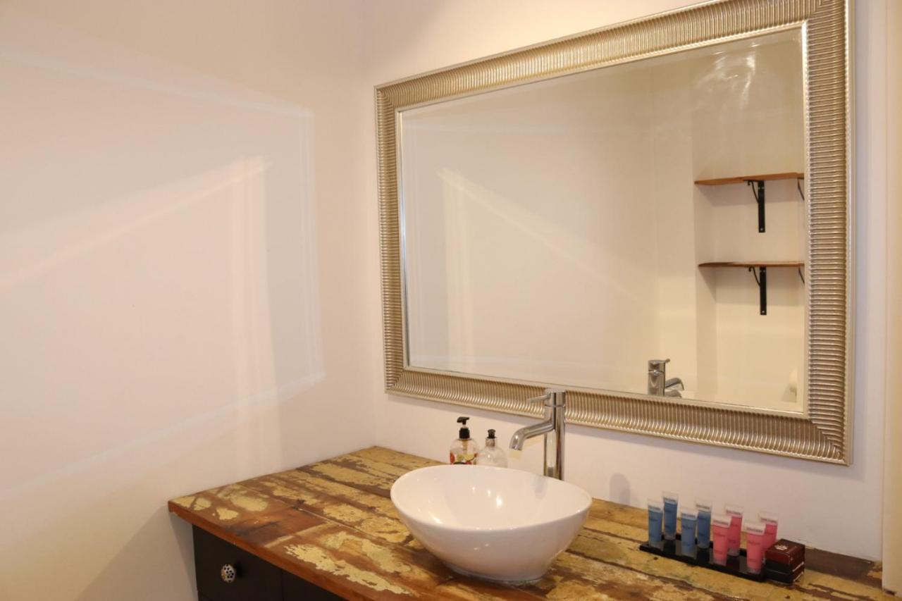 Garland Modern Apartment With Private Garden & Parking Dartford 5 Bagian luar foto
